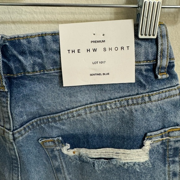 ZARA distressed jean shorts size 34 (US 2) NEW With Tag - Picture 5 of 6